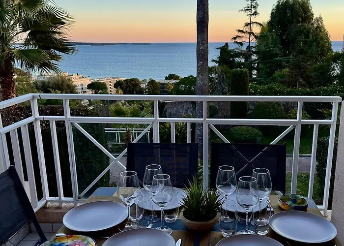 Apartment Casamia - Exceptional Sea View, Pool, Cannes