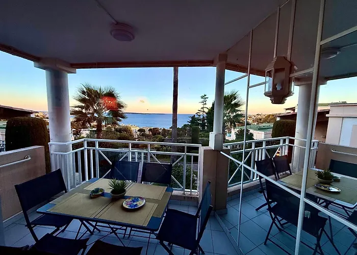 Apartment Casamia - Exceptional Sea View, Pool, Cannes
