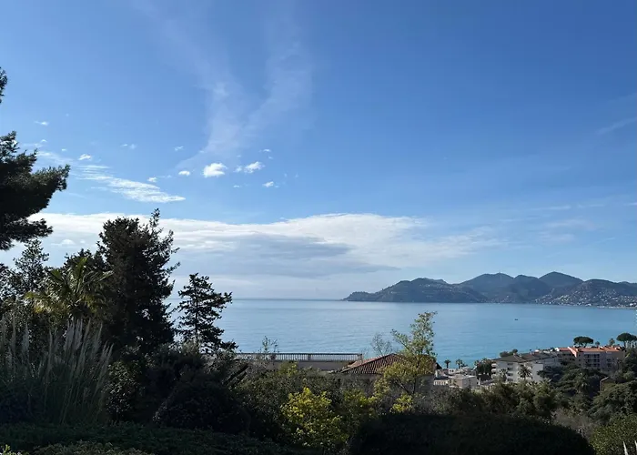 Apartment Casamia - Exceptional Sea View, Pool, Cannes